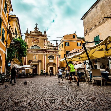 Hotel Continental Pietra Ligure Dış mekan fotoğraf