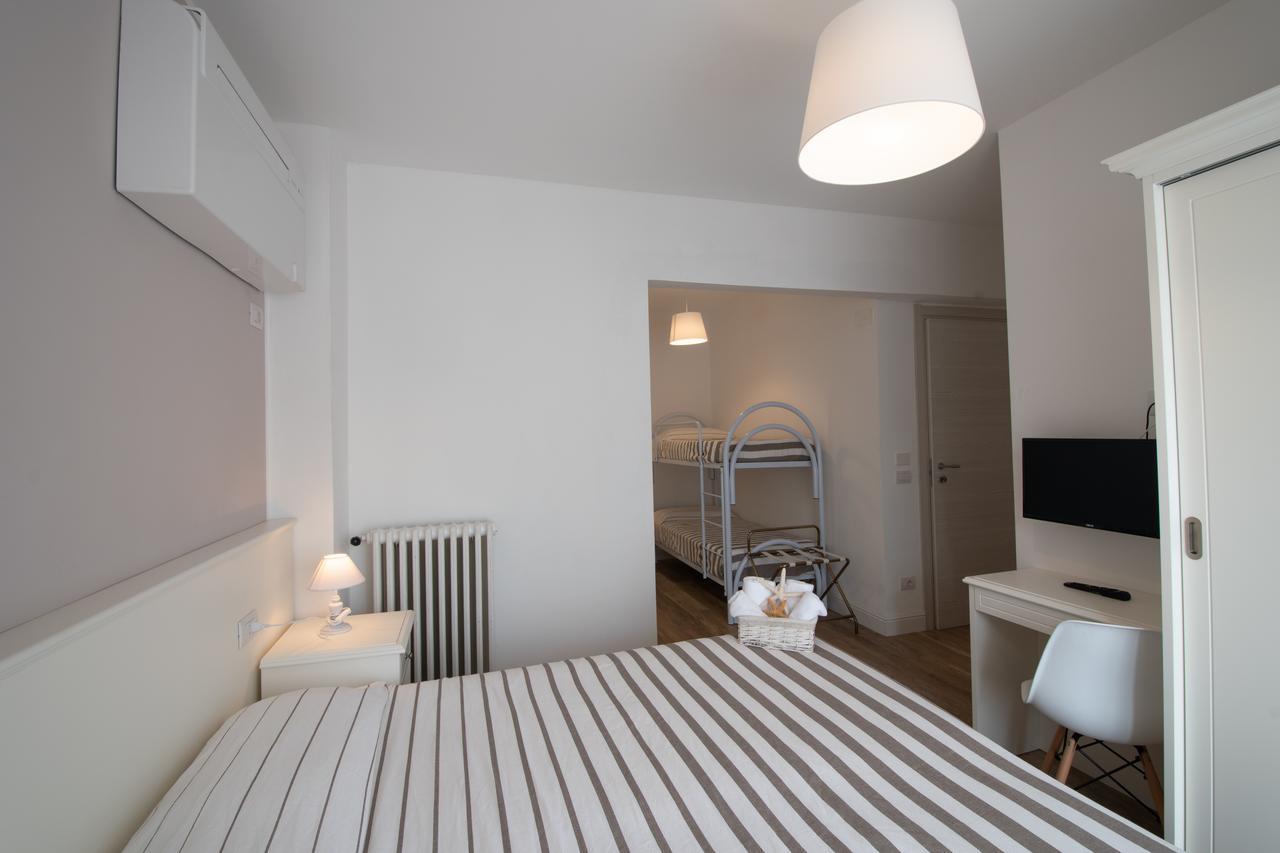 Hotel Continental Pietra Ligure Dış mekan fotoğraf