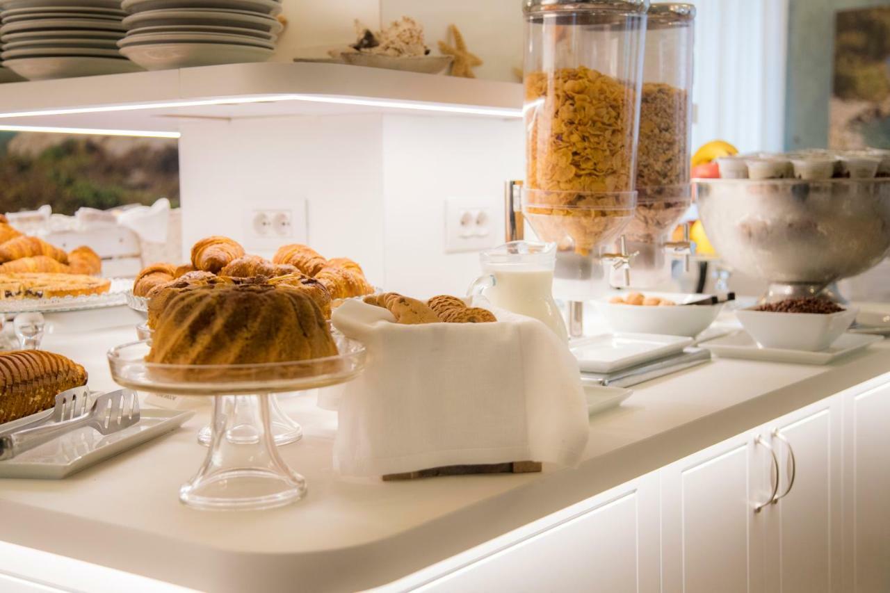 Hotel Continental Pietra Ligure Dış mekan fotoğraf